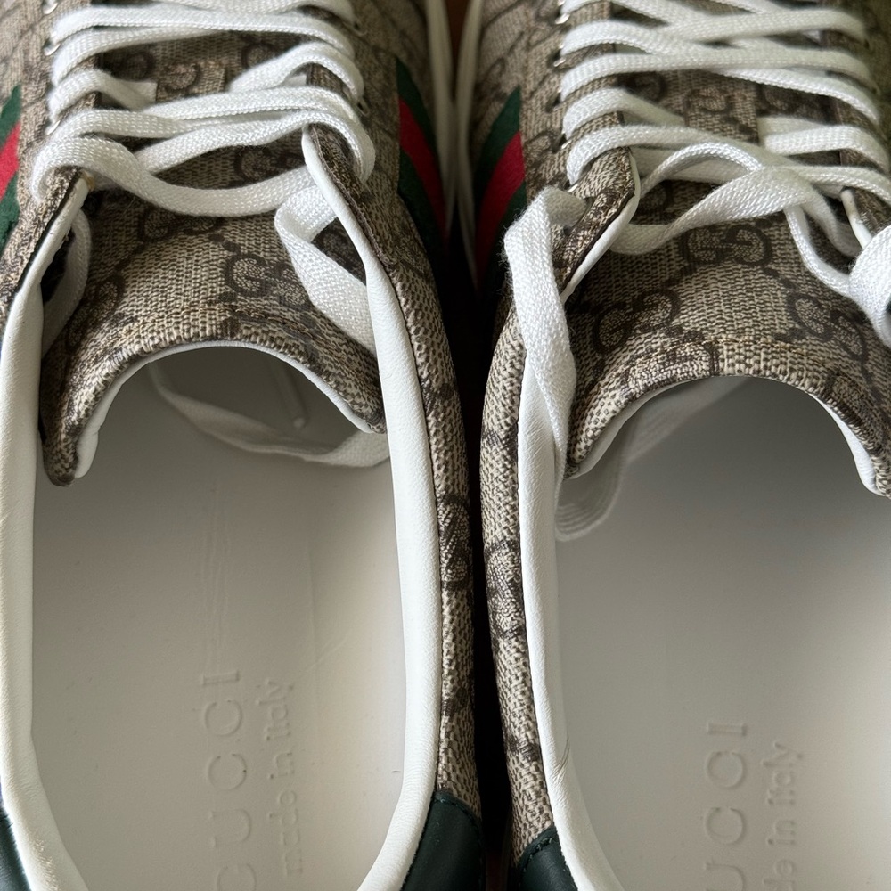 Gucci Men's Beige Sneakers with Green and Red Stripes - Picture 8 of 11
